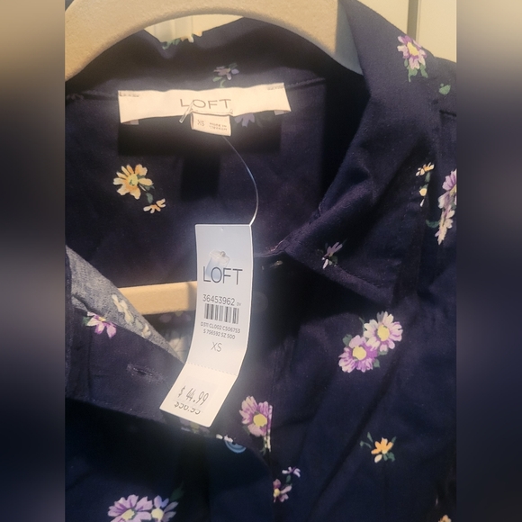 Loft Daisy Collared Ruffle Henley Top - Picture 5 of 6